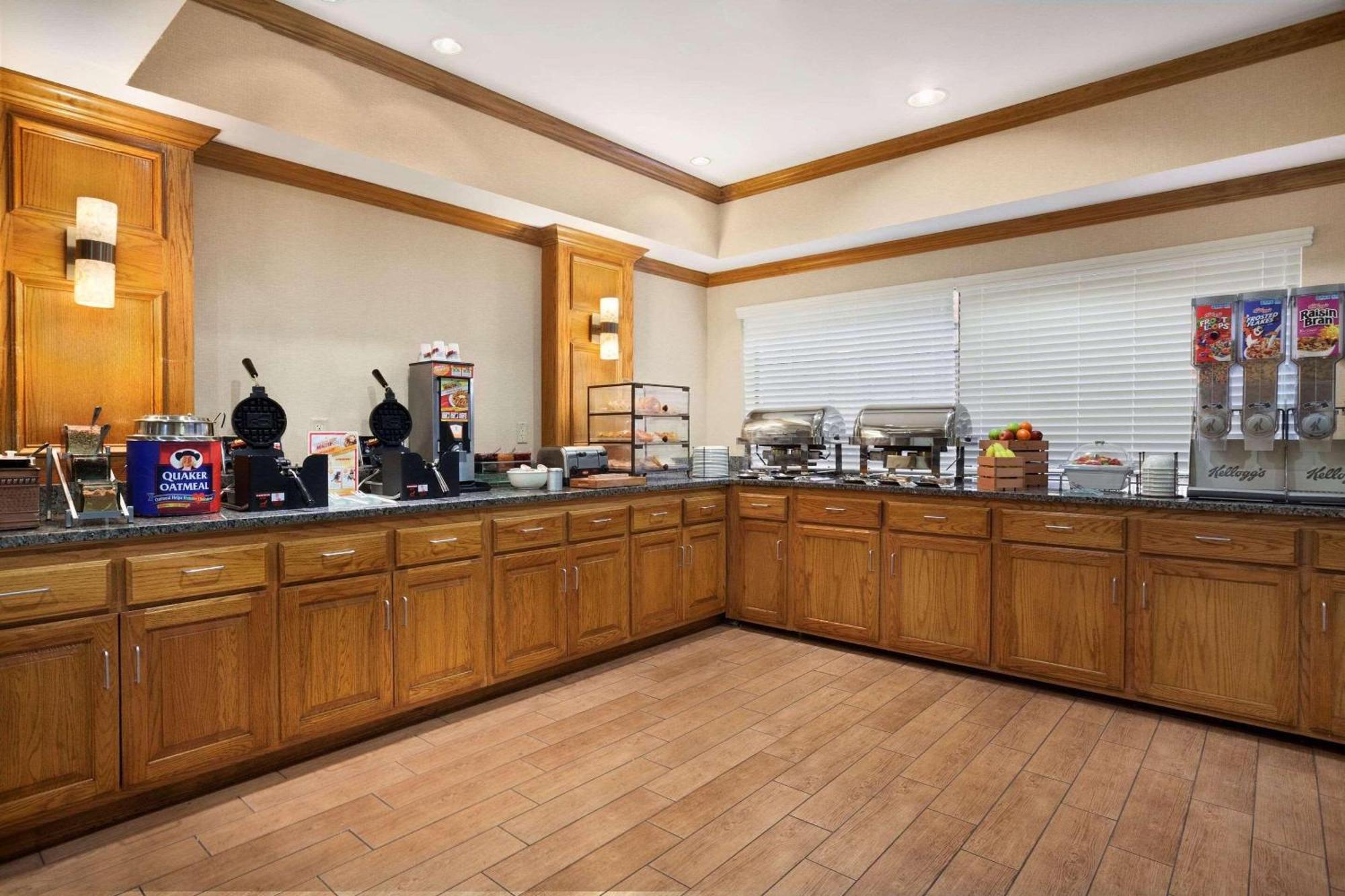Country Inn & Suites By Radisson, Lubbock, Tx エクステリア 写真